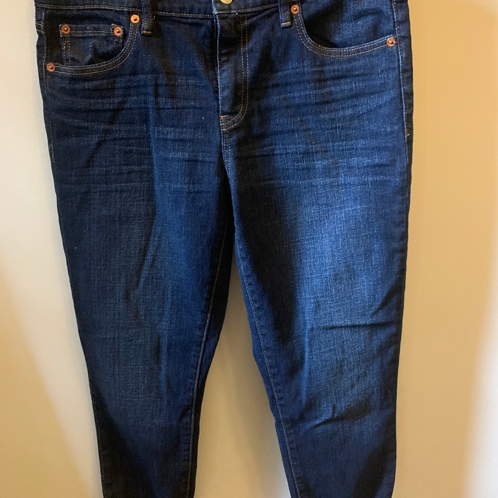 Mid-Rise Girlfriend Jeans GAP